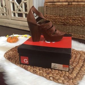 Guess Steph Cognac Platform Heels Sz 7.5